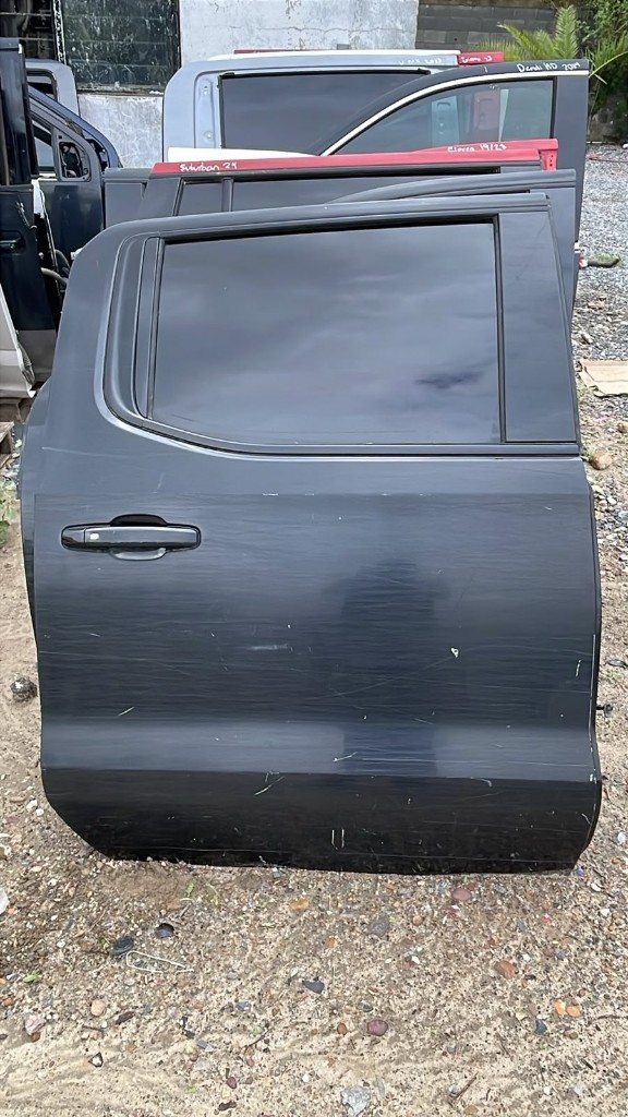 Puerta trasera copiloto (RH) AT4 sierra 2019/2022