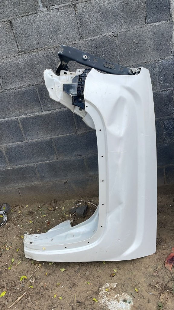 Salpicadera/polvera lado izquierdo (LH) gmc sierra 2014/2018 OEM