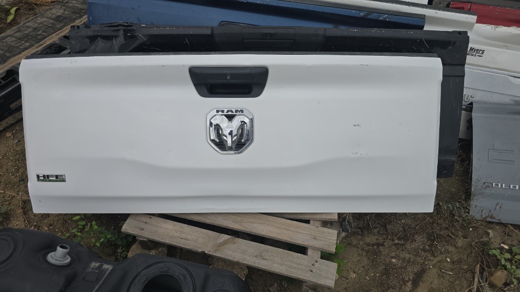 Tapa trasera RAM 2019/2024 OEM