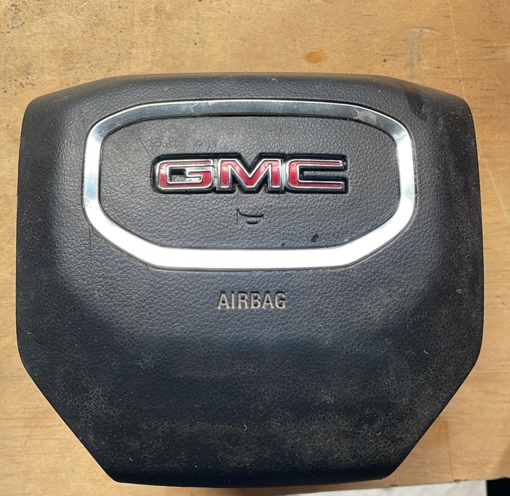 GMC bolsa de aire volante negra 2019/2026
