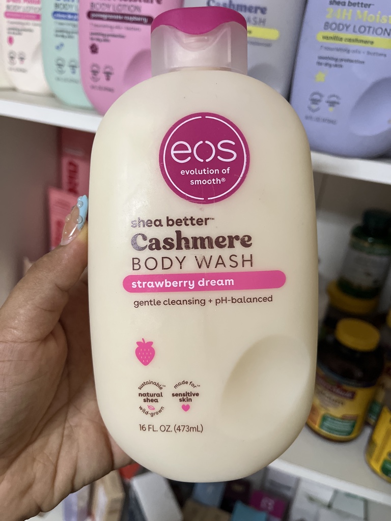 Eos wash strawberry dream