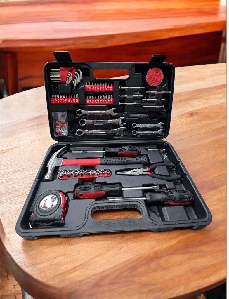 SET HERRAMIENTAS REF:96146 146PCS*