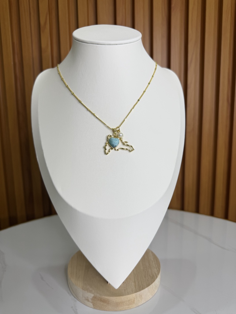 Collar con mapa y larimar