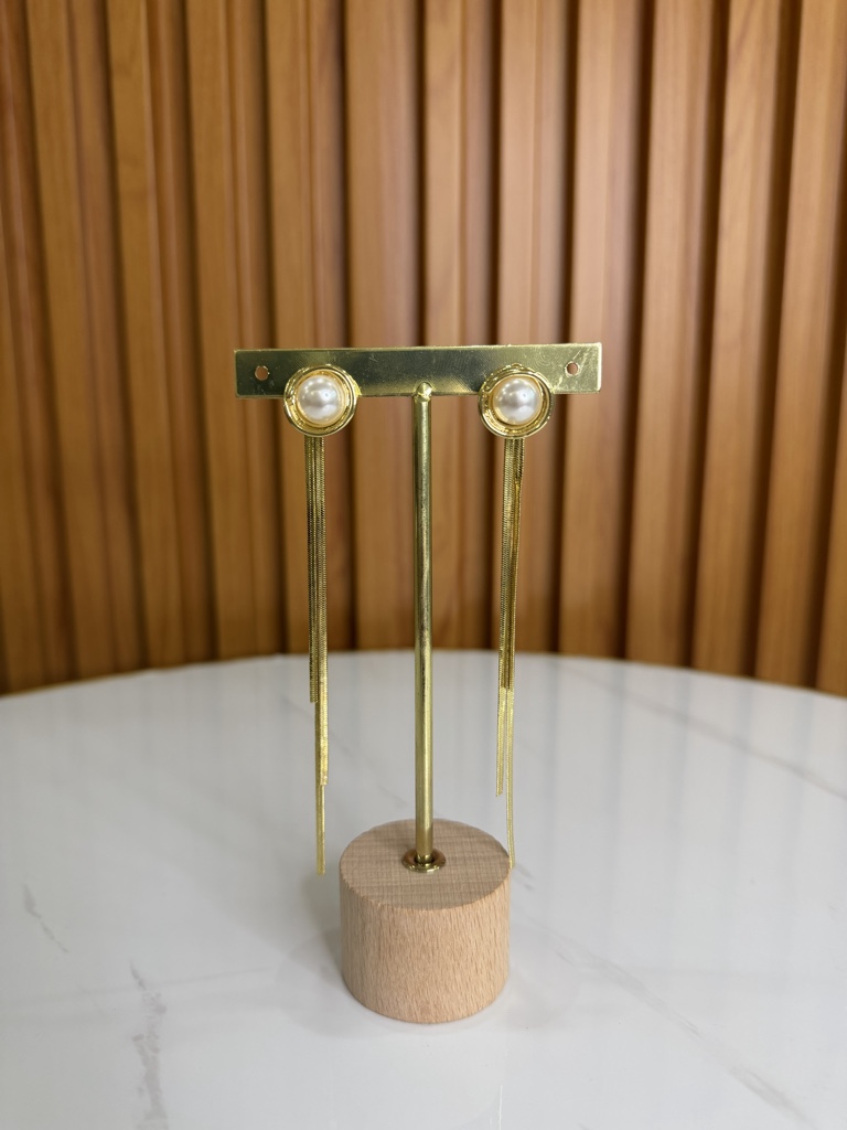 Aretes largos con perla