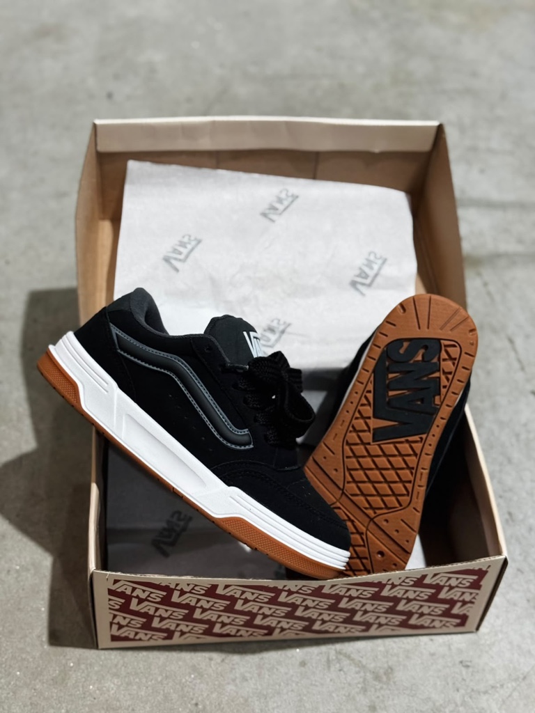 Vans hylane luxo negras