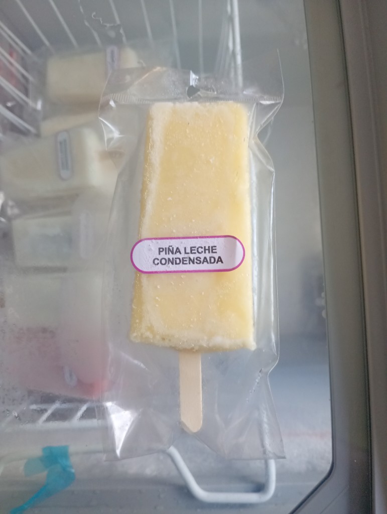 Piña leche condensada
