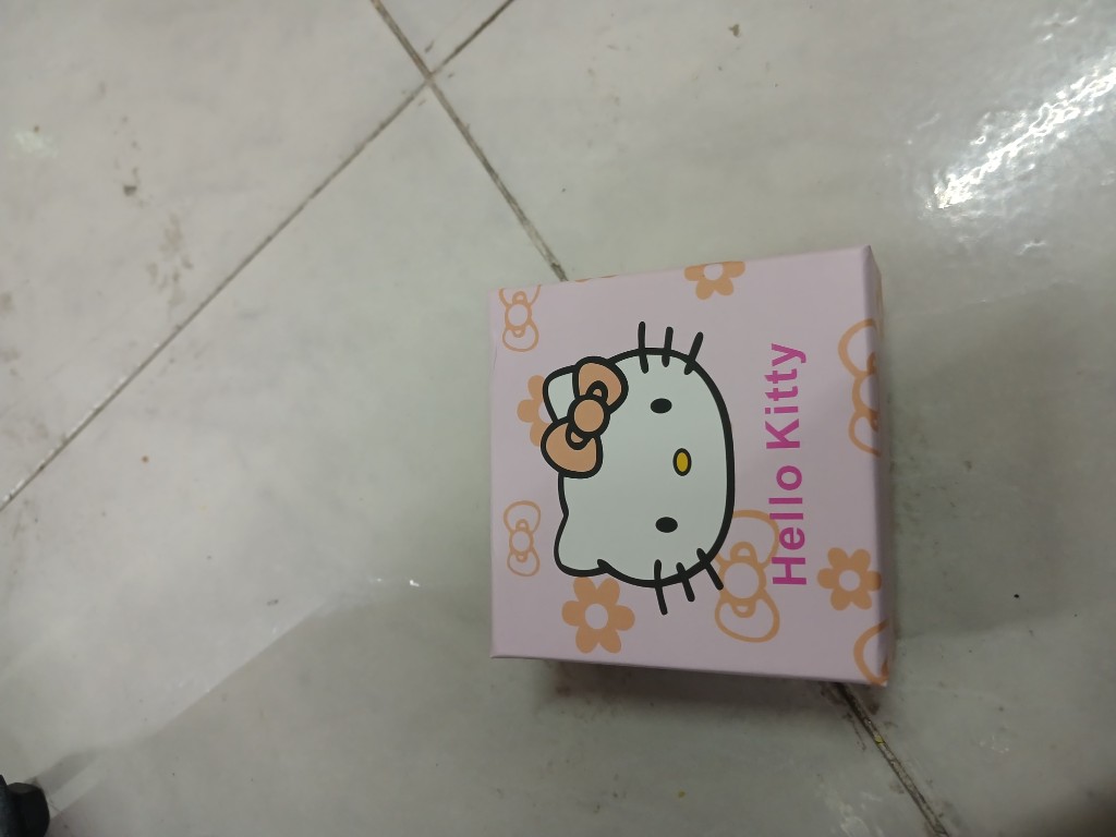 Hello Kitty caja rosa