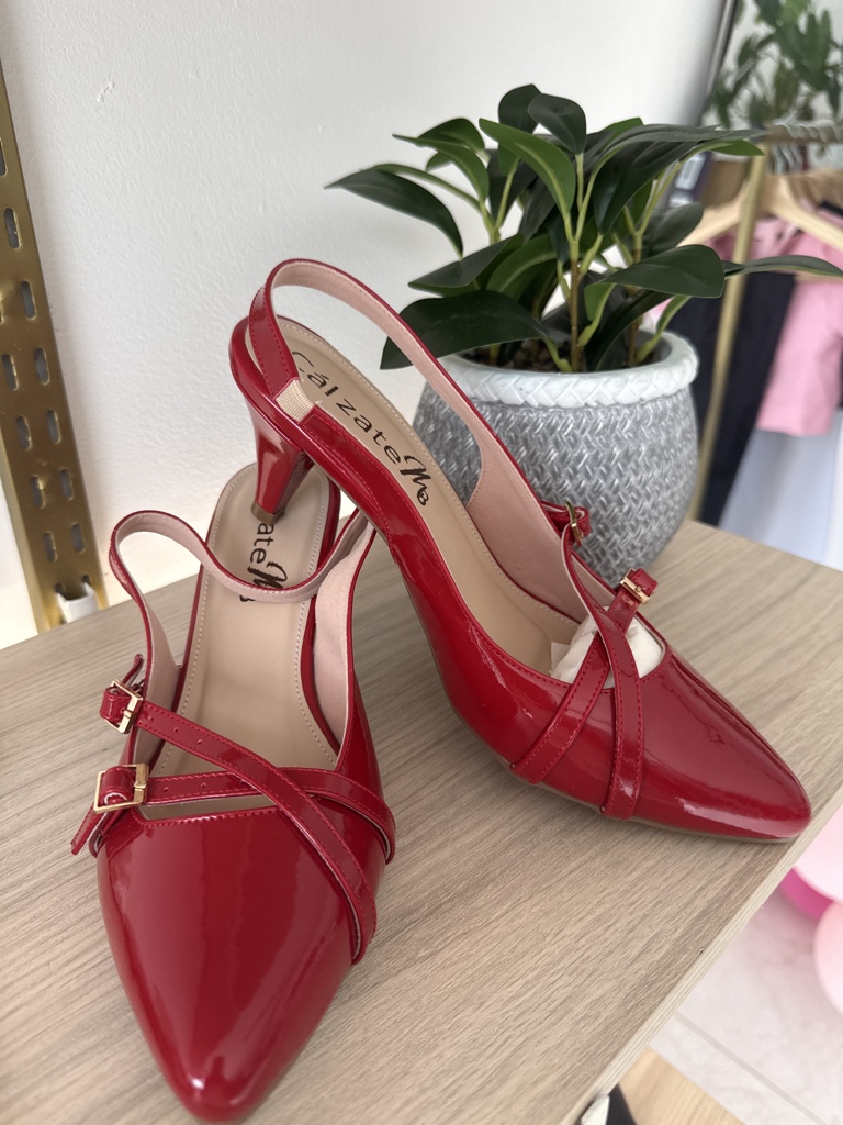 Sandalias rojas tacón en cuerina