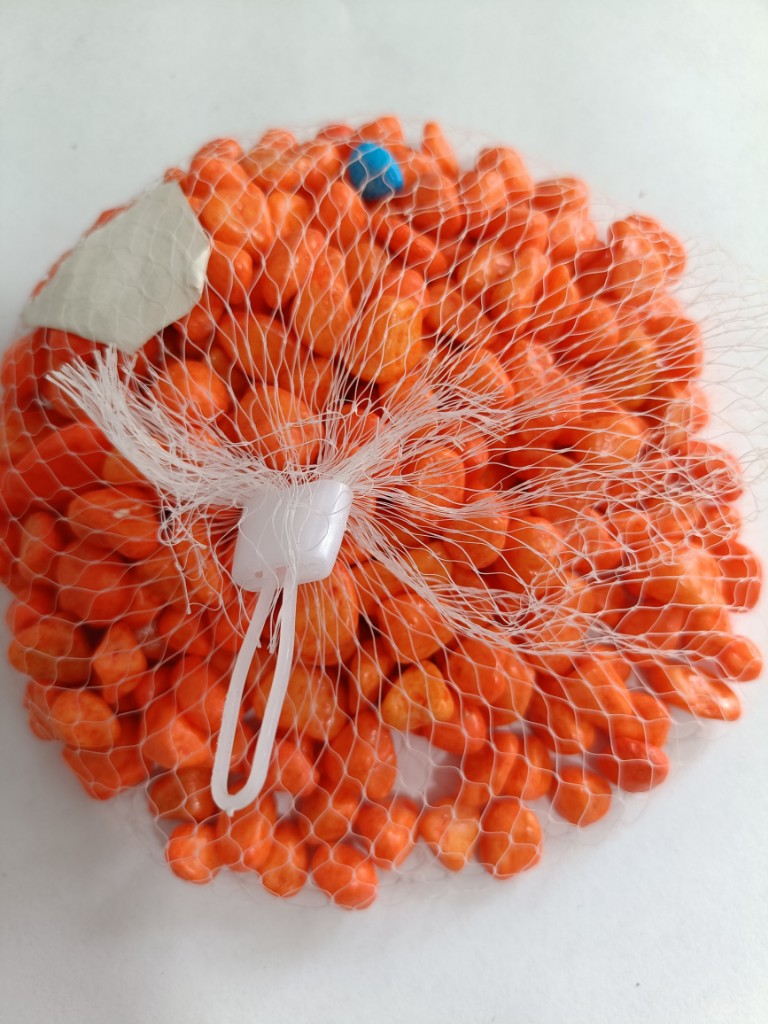 Piedra decorativa naranja