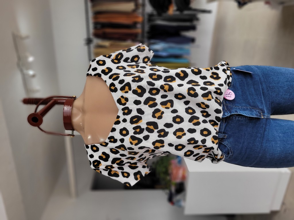Remera animal print (XL)