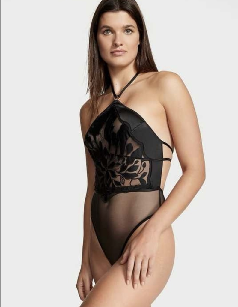 BODY VS COLOR NEGRO FLOWERS