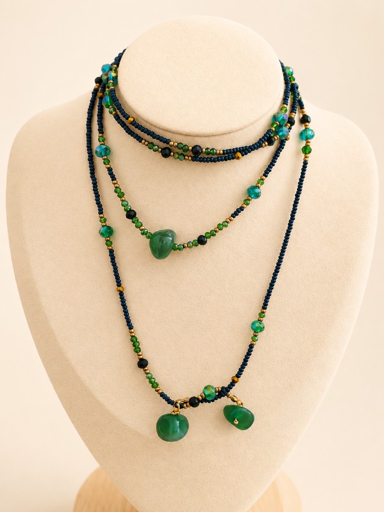 Collar Esmeralda Nocturna
