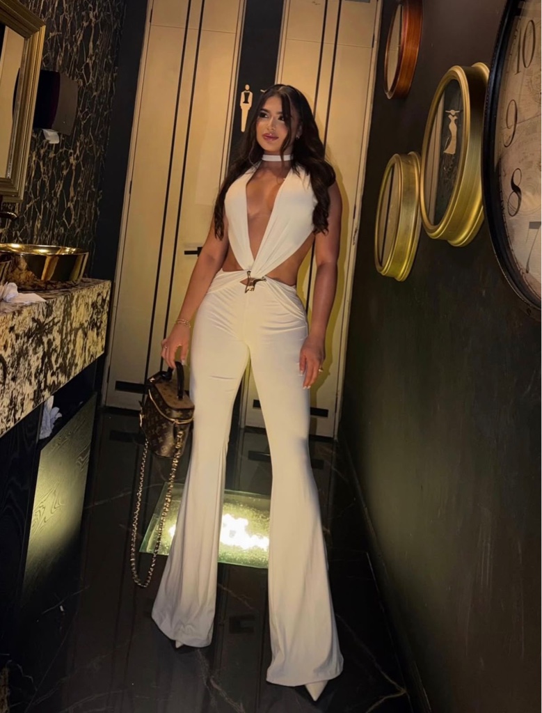 Enterizo blanco escote profundo