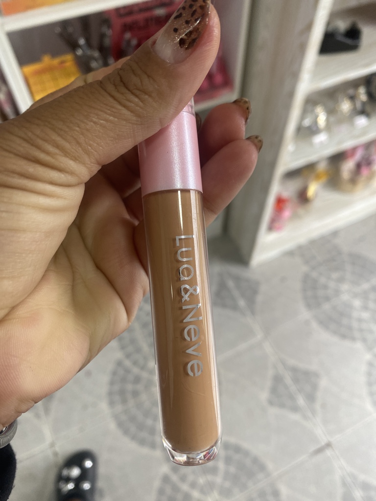 Corretivo Lua&Neve gloss marrom