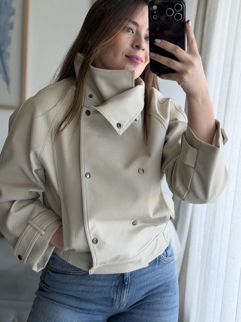 Bomber eco cuero cuello alto