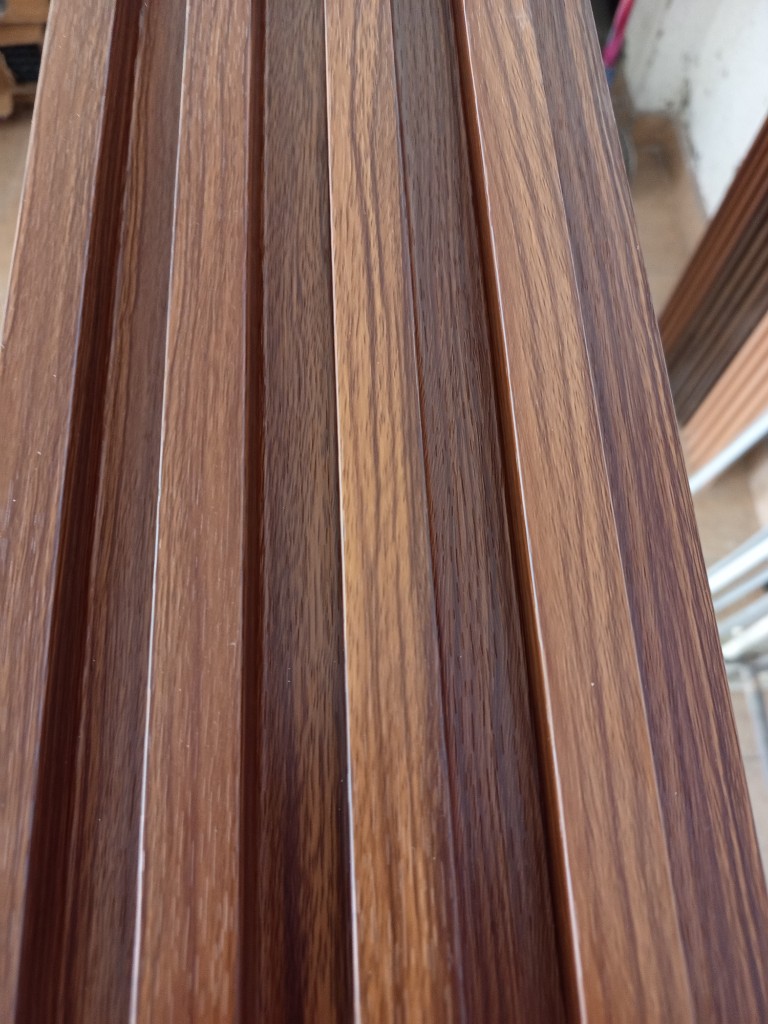 Parota red