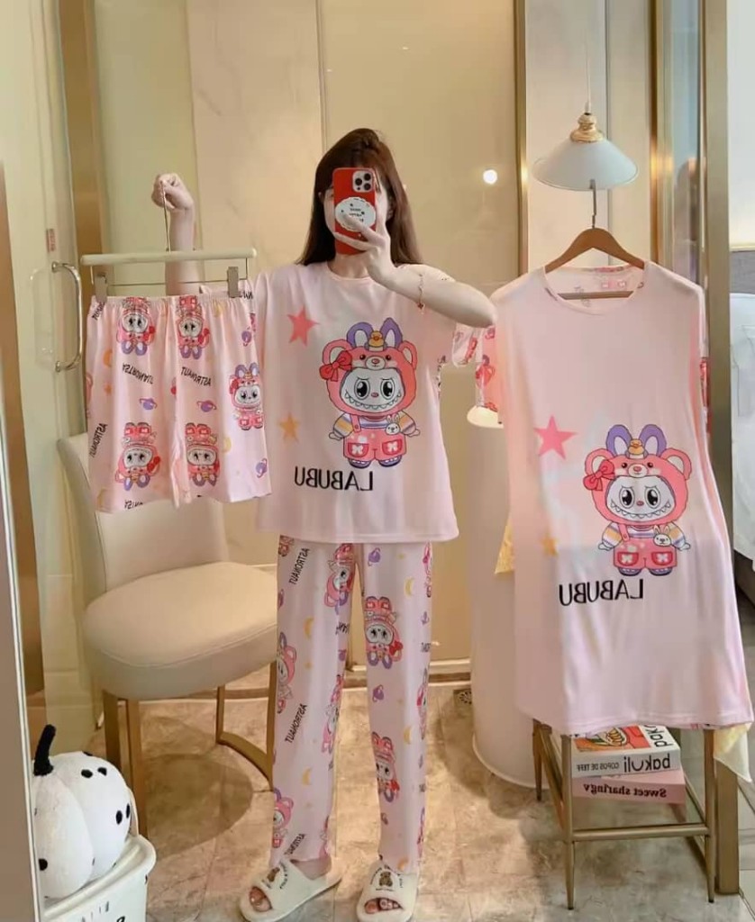 Pijama LABUBUs  rosada 4 piezas