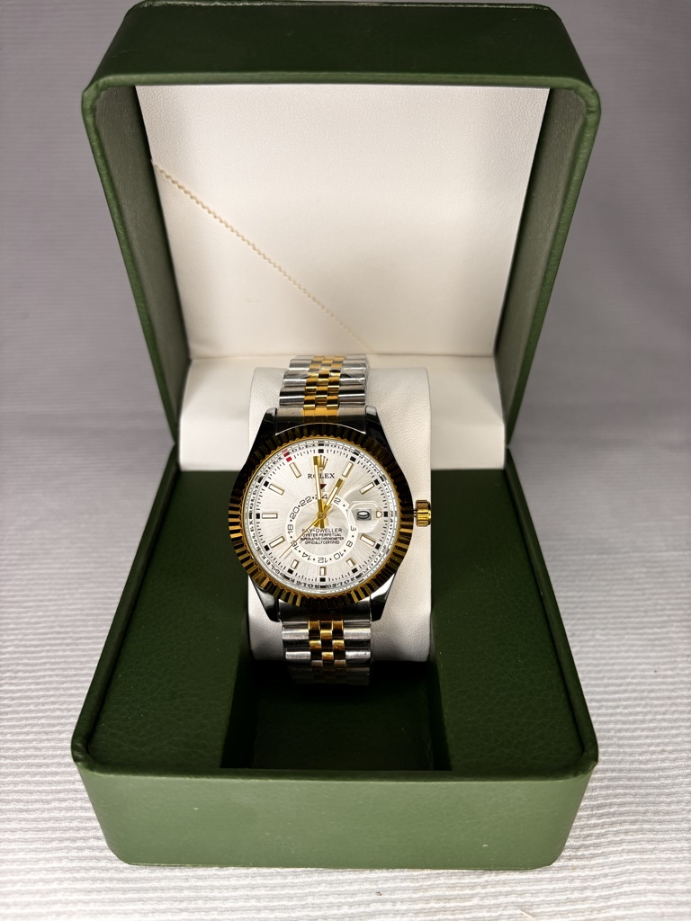 Rolex Sky-Dweller plateado y dorado