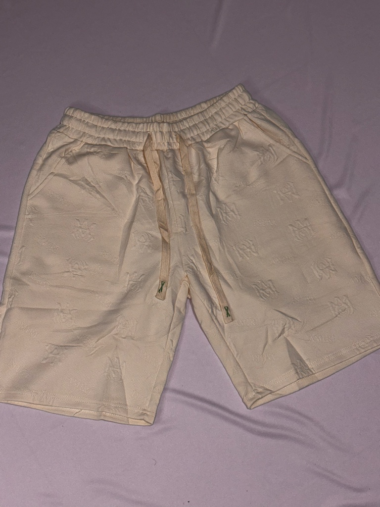 Short beige deportivos