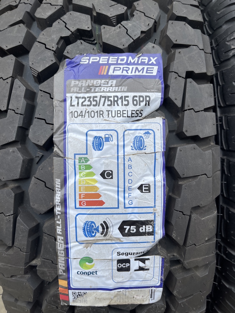 Speedmax Prime LT235/75R15 all terrain