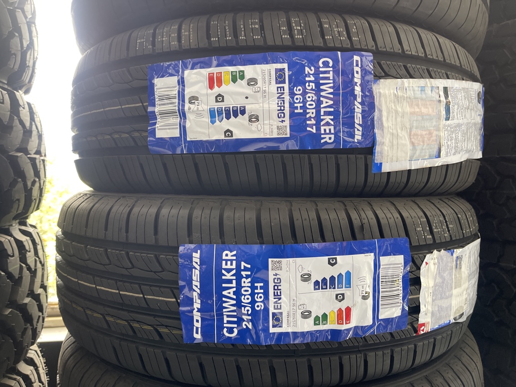 Compasal Citywalker 215/60R17 96H