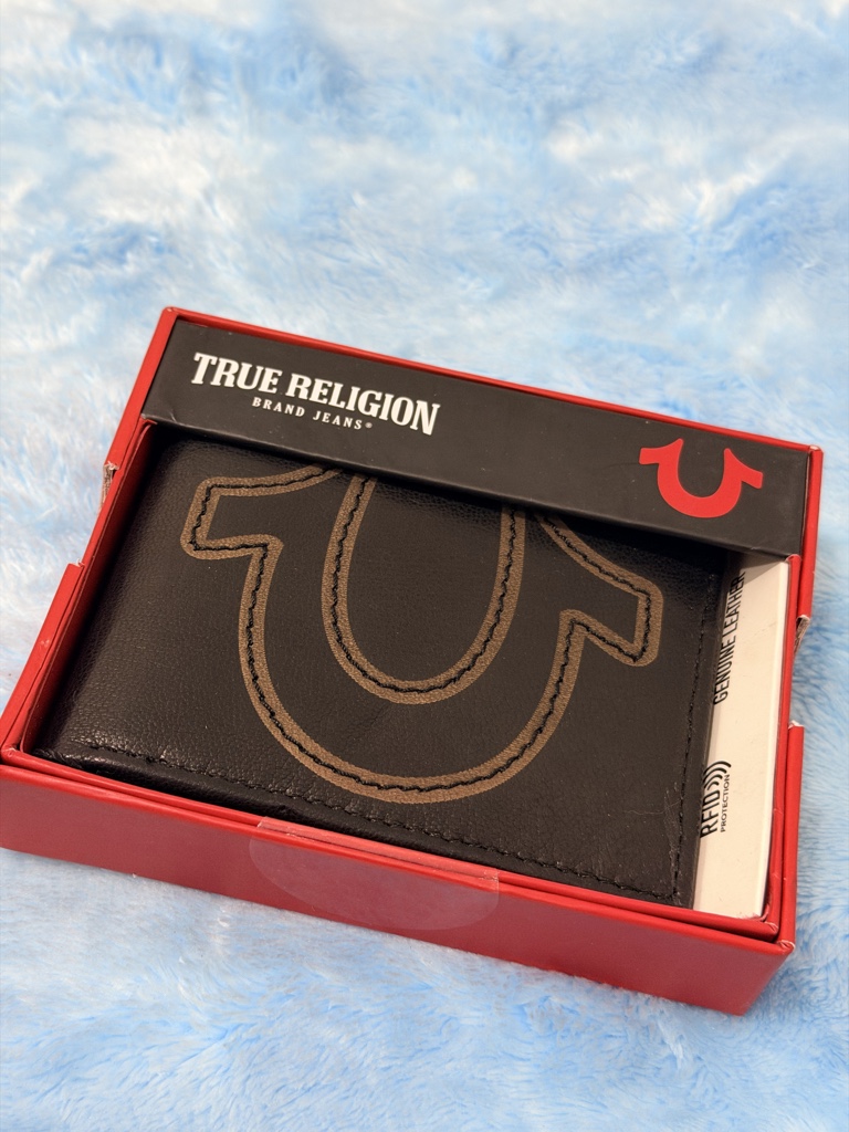 True Religion billetera negra