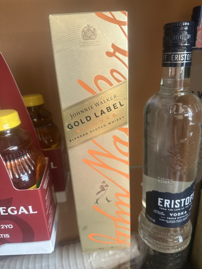 JOHNNIE WALKER GOLD LABEL (75CL)