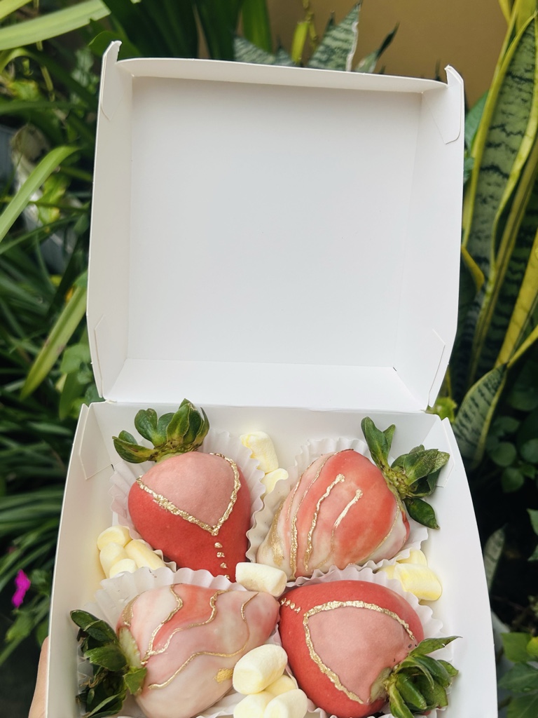 Caja de 4 fresas personalizadas