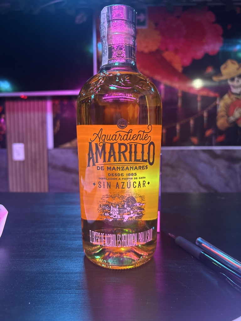 Botella Aguardiente Amarillo sin azucar