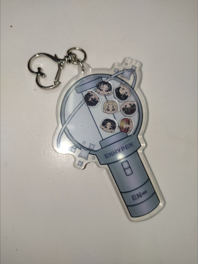 LLAVEROS ACRILICO LIGHSTICK BURBUJA ENHYPEN