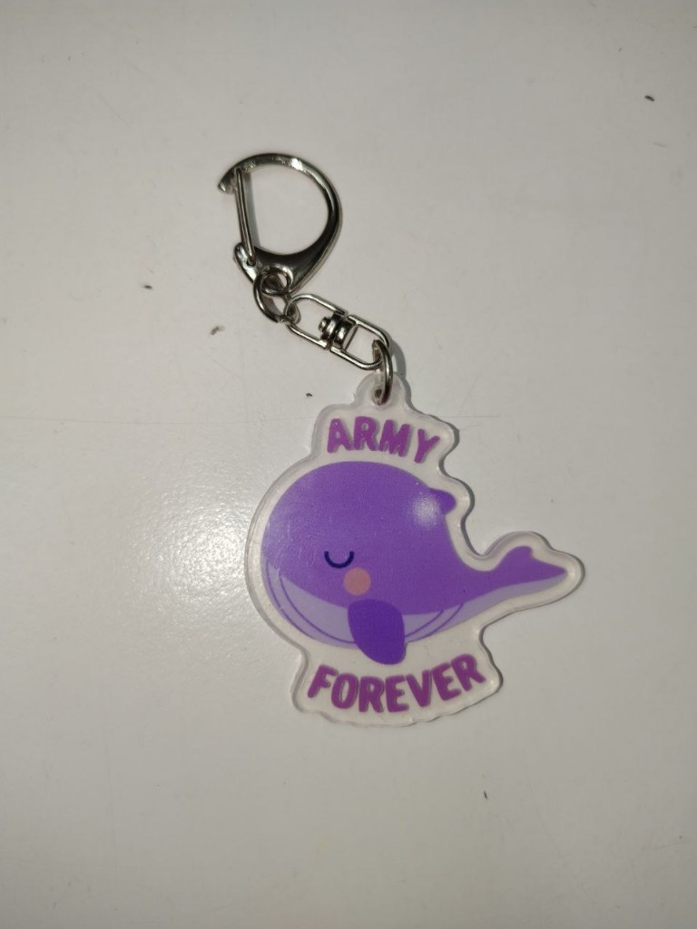 LLAVERO ACRILICO BALLENA ARMY
