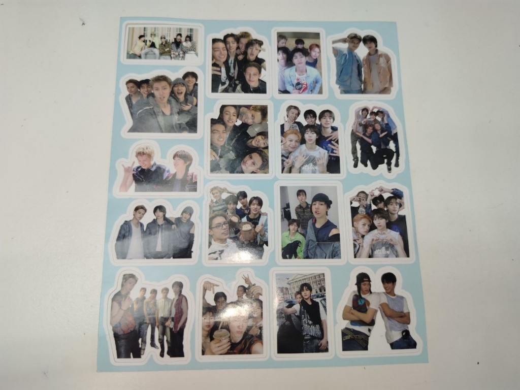 STICKER CORTIS GRUPAL