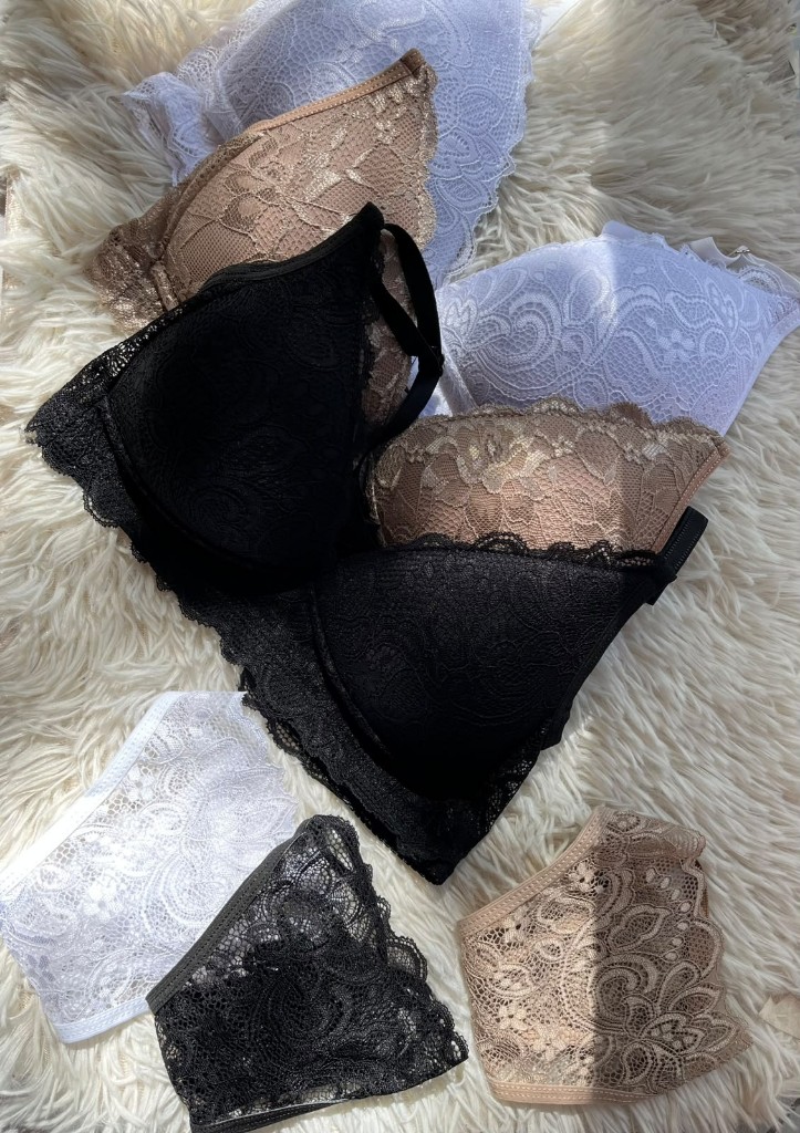 Conjunto triángulo taza soft encaje