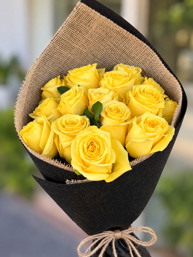 Rosas amarillas de 15