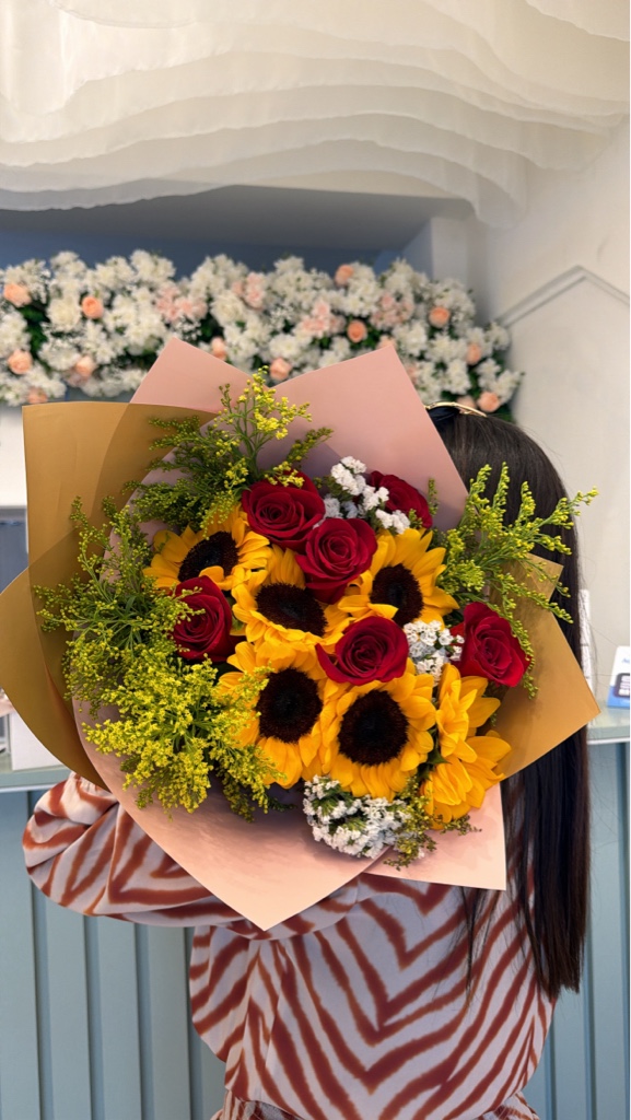 Girasol + Rosas