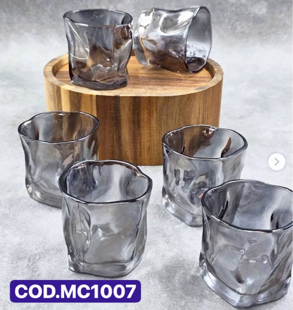 Vasos de vidrio ahumado