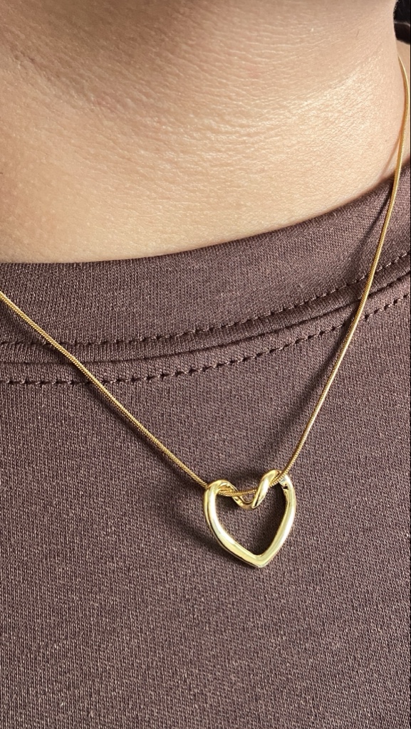 Collar Corazon Entrelazado Dorado