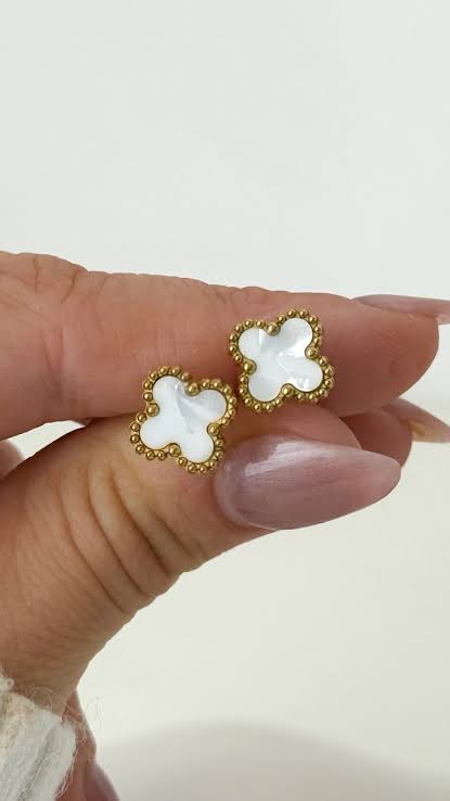 Arete Van Cleff mini blanco