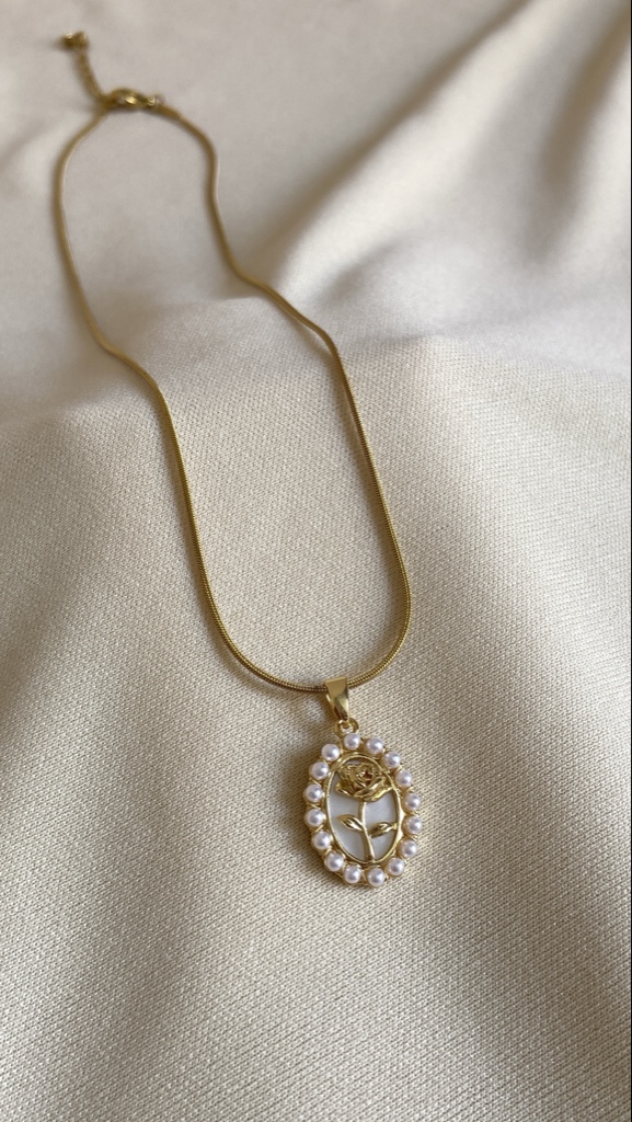 Collar Flor Ada