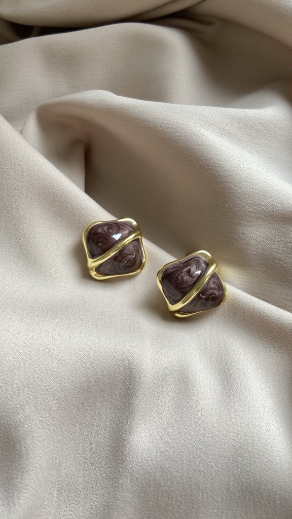 Arete Purplu