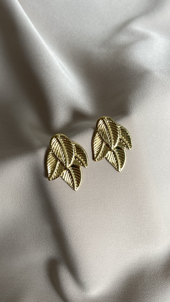 Arete Hojas Doradas