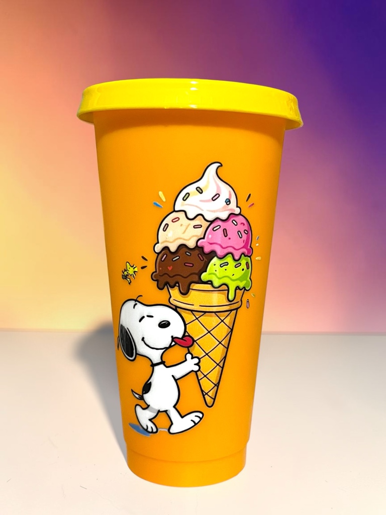 Vaso plástico Snoopy helado con tapa y bombilla