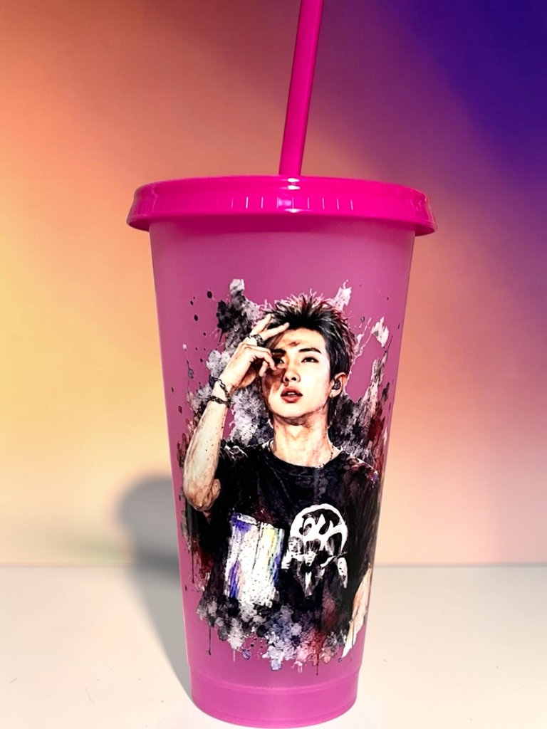 Vaso Rm plástico rosa con tapa y bombilla