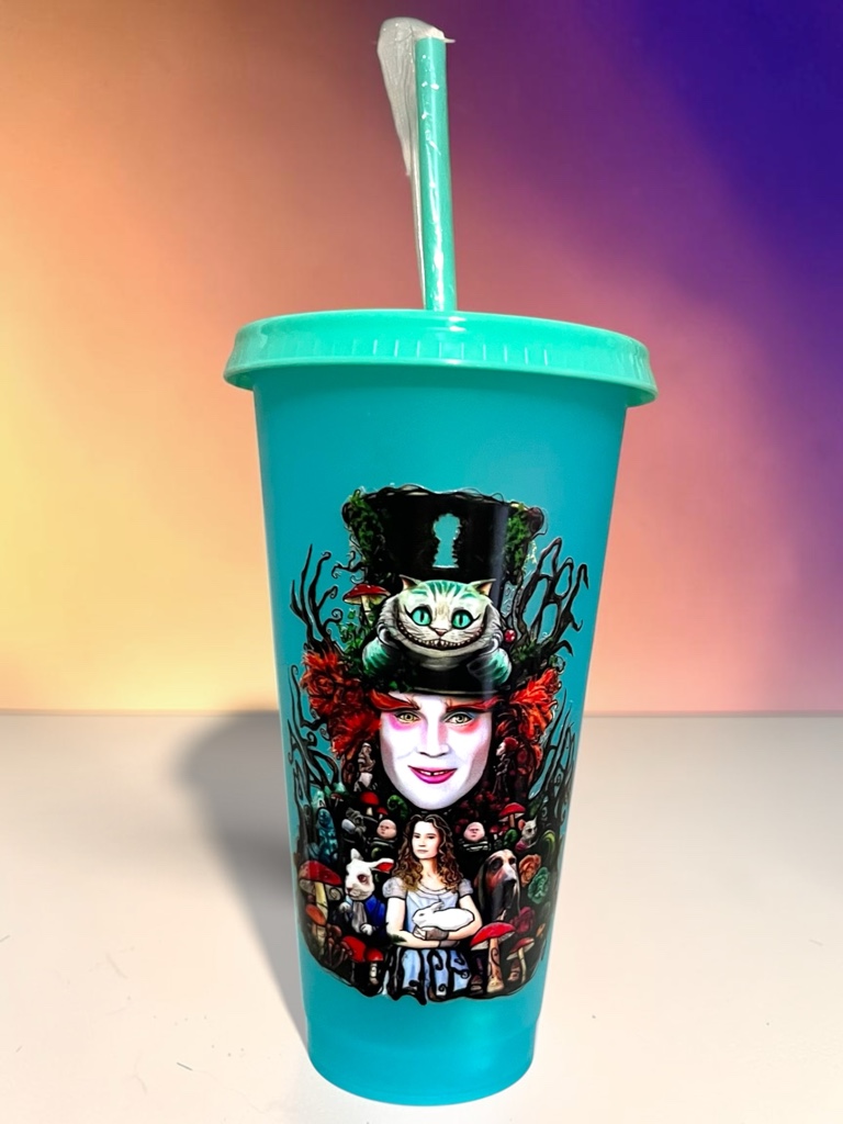 Vaso plástico Alicia con tapa y bombilla