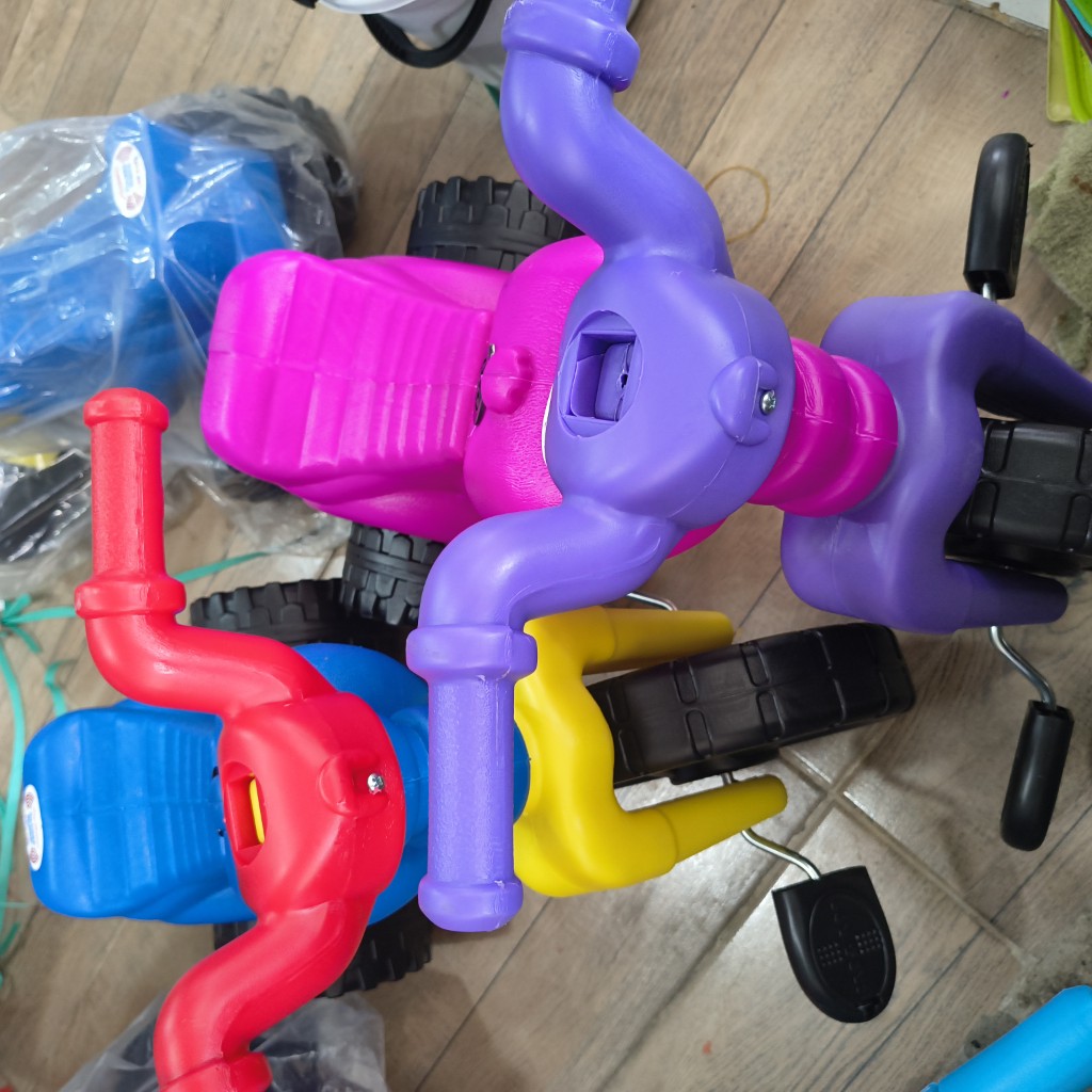 Triciclo infantil fucsia morado