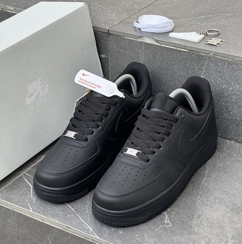 Nike force one negros