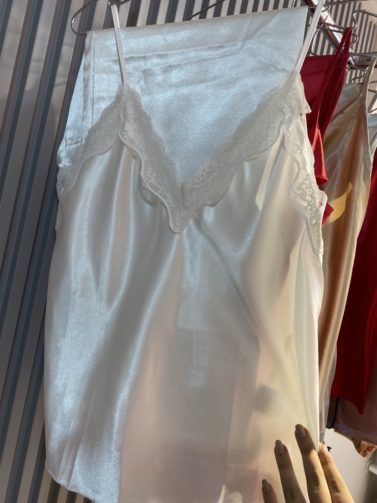 Pijama satin pantalón encaje