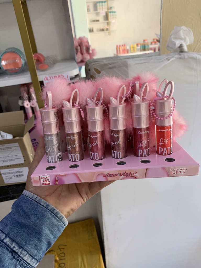 Lip oil