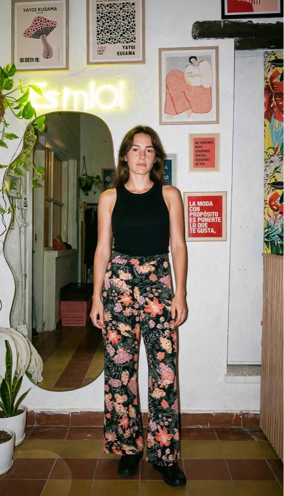 Pantalon floral negro