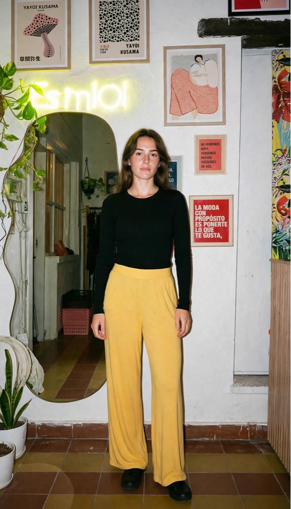 Pantalon amarillo largo